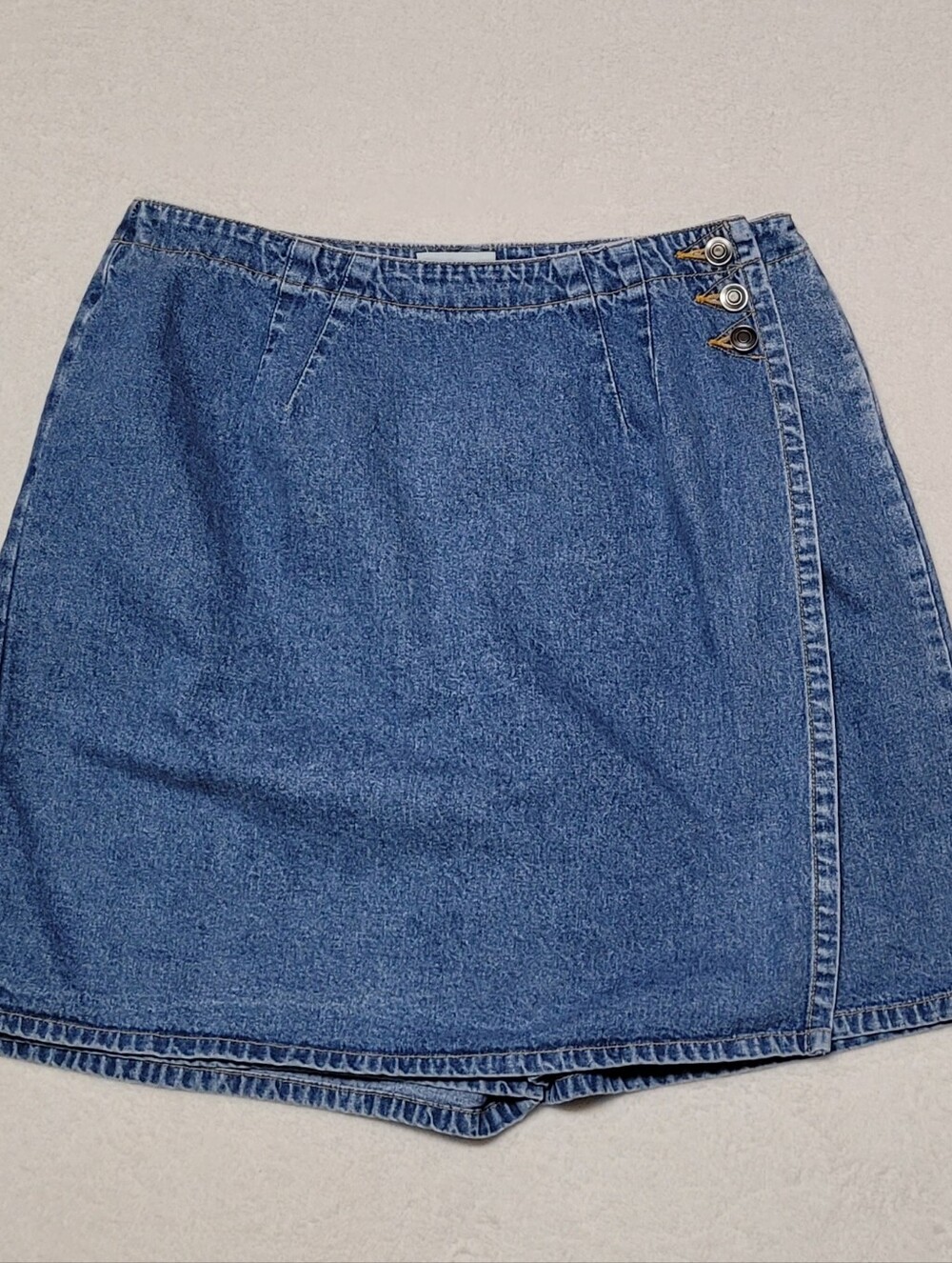 Willow Ridge Vintage 90s Mid-Wash Stone Wash High Waisted Denim Short Wrap Short - Picture 2 of 11